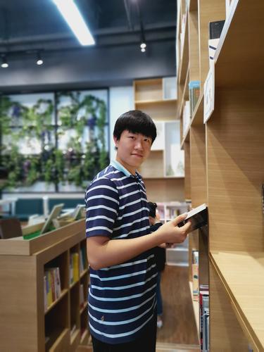 王瀚知 (2) 王瀚知 (2)