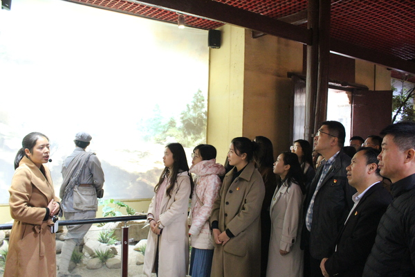 14 何家冲纪念园 14 何家冲纪念园