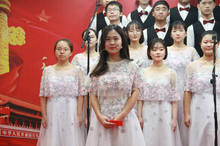 康妙冉老师朗诵 康妙冉老师朗诵