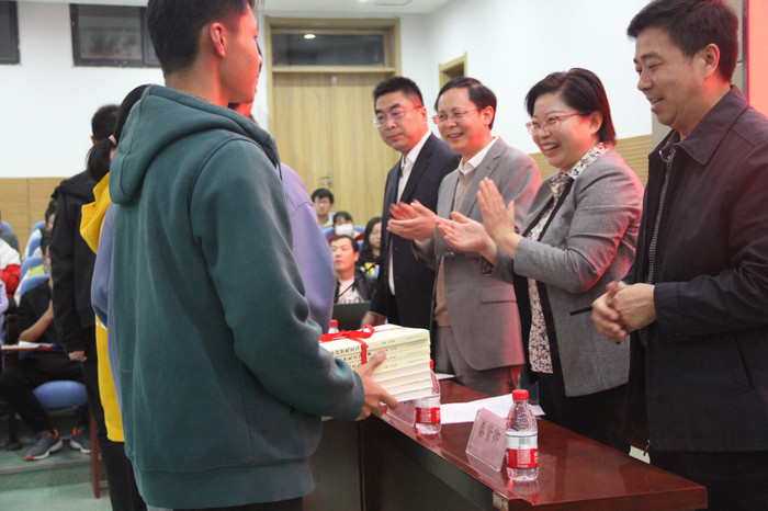 IMGL2385_meitu_4 IMGL2385_meitu_4