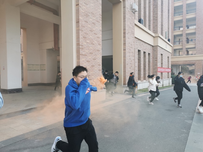 72f3a76ac0350de06fb8e636a447d4f 72f3a76ac0350de06fb8e636a447d4f