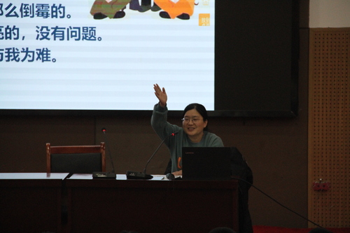 张晓华医生与学生互动 张晓华医生与学生互动