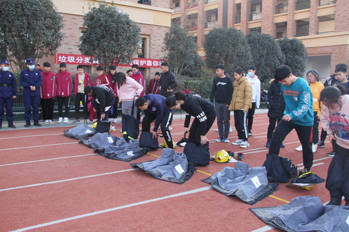 学生穿消防服 学生穿消防服