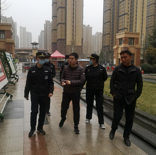 治安巡访大队到我校指导工作 治安巡访大队到我校指导工作