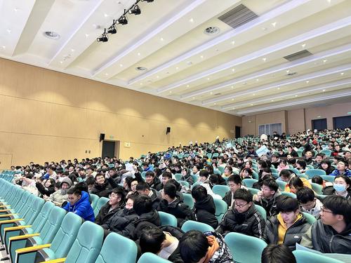 mmexport1703295408937 mmexport1703295408937